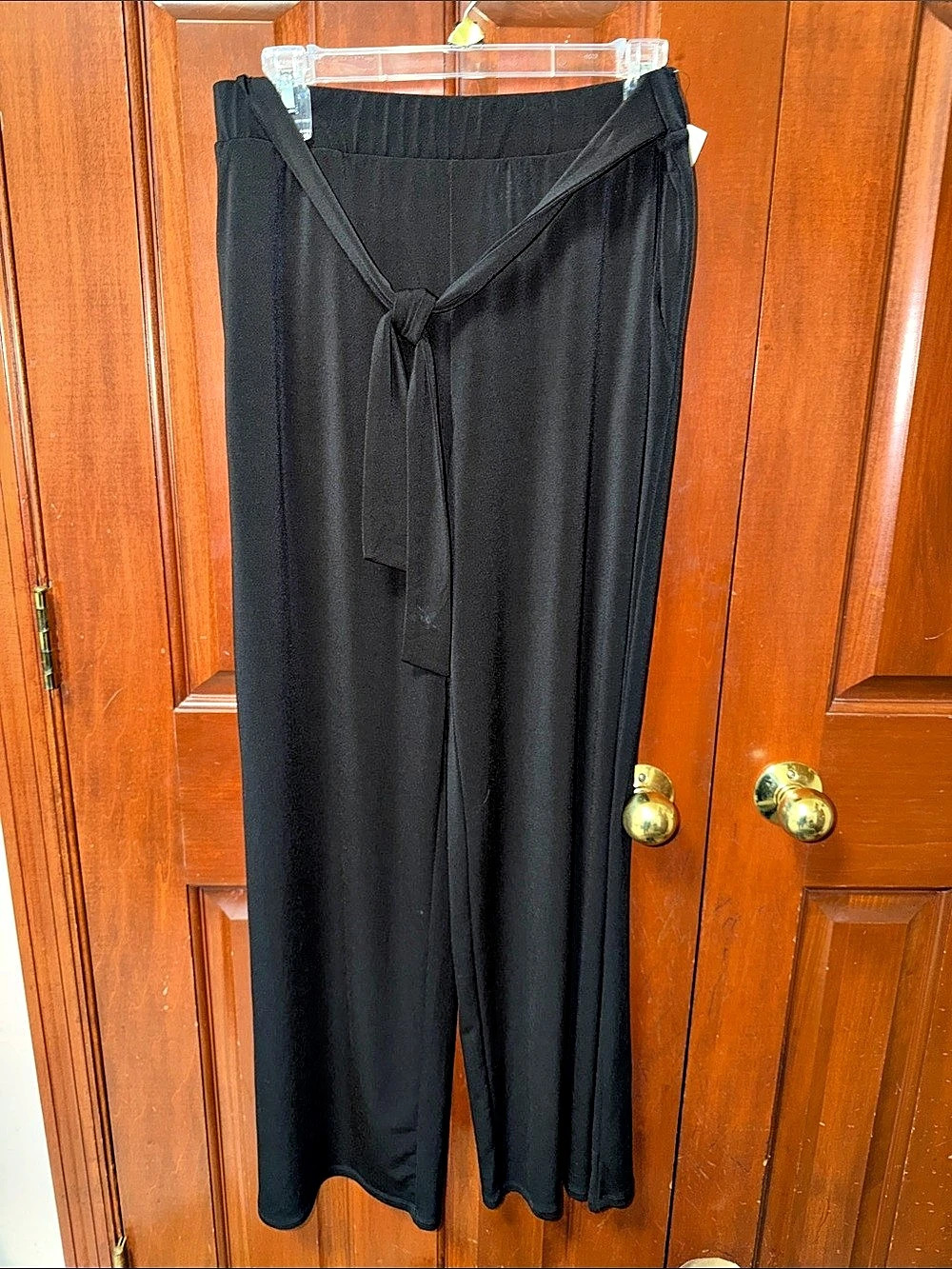 Tahari Wide Leg Pants in Black…NWT